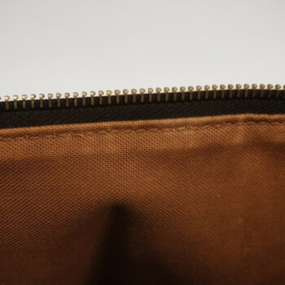 Louis Vuitton Monogram Totally MM Tote Bag - Picture 10 of 11